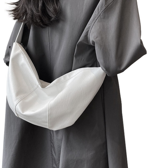 푸꾸푸꾸 크로와상 백 가죽 가방 반달 크로스백 슬링백