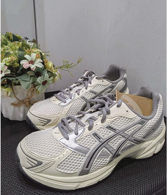 아식스 젤 1130 크림 그레이 런닝화 운동화 발이 편한 스니커즈 키높이운동화