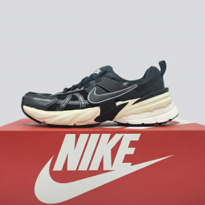 [국내매장정품] 나이키 V2K 런 런닝화 여성운동화 키높이운동화 러닝화 샤인애플 양말증정