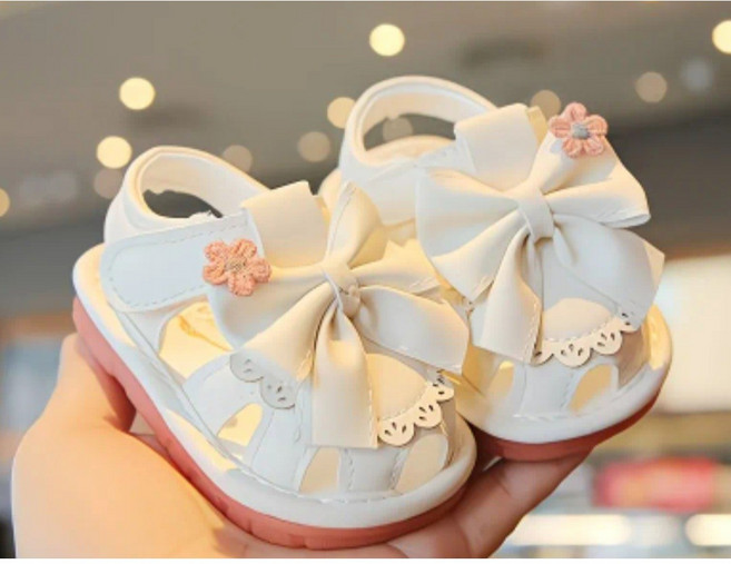 코지베베 삑삑이 우리 아가 예쁘고 튼튼한 미끄럼 방지 샌들