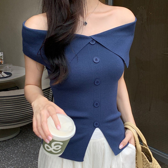 cammello 단추 포인트 오프숄더 니트티 여리여리핏 티셔츠