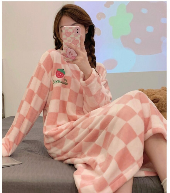 MoMo媽咪 法蘭絨/珊瑚絨長版睡裙