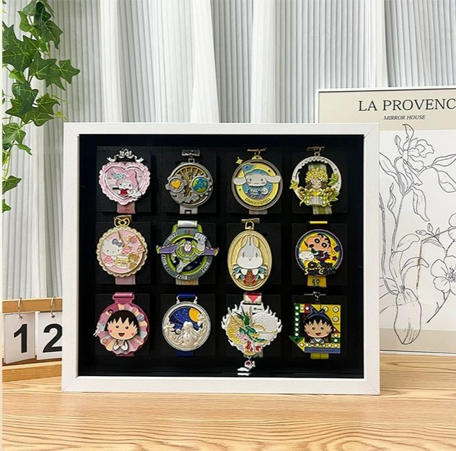 메달 보관함 액자 프레임 진열대 수납 마라톤 뱃지 나무 화이트 6개 2x3, 내추럴우드컬러