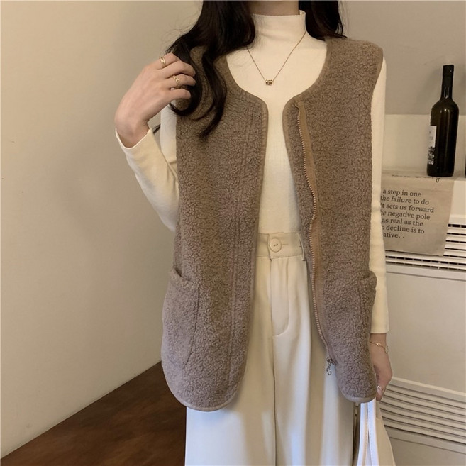 韓國風格羊羔毛絨背心 圓領雙口袋設計 寬鬆多層次穿搭外套