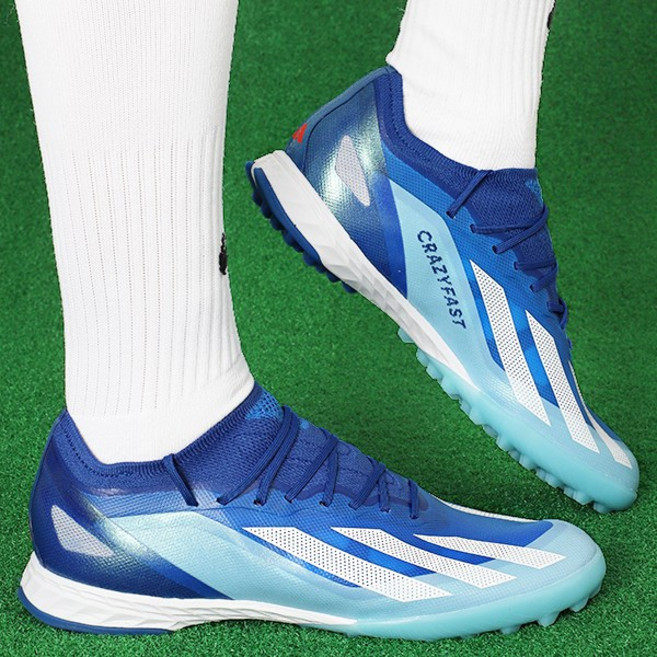 아디다스 풋살용 축구화 풋살화 X CRAZYFAST.1 인조잔디 맨땅 겸용 블루-화이트 로고