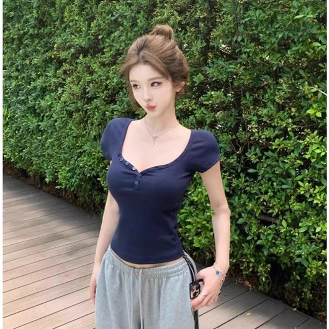 넬로넬리 가슴 커보이는 섹시한 스파이시 브이넥 쫀쫀 미니멀 반팔 티셔츠