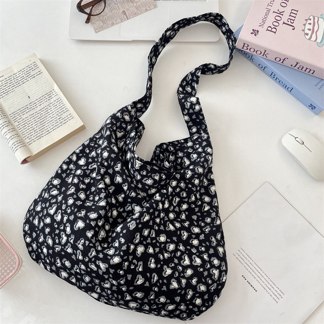 페이지샵 하트 패턴 레오파드 가벼운 에코백 천가방 보부상백 숄더백 크로스백 봄가방