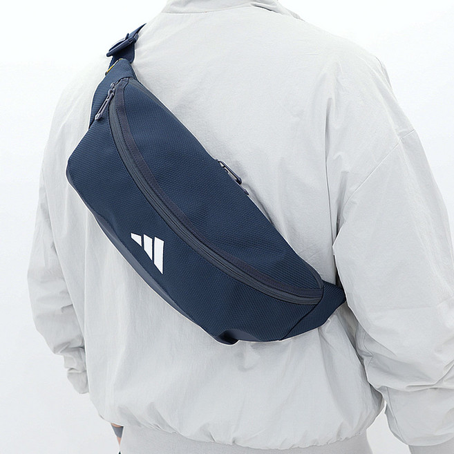 아디다스 공용 웨이스트백 데일리 힙색 소지품 크로스바디백 핸드폰 보관가방 넉넉한 수납공간의 보조가방 슬링백 조깅 러닝 등산 미니 크로스가방