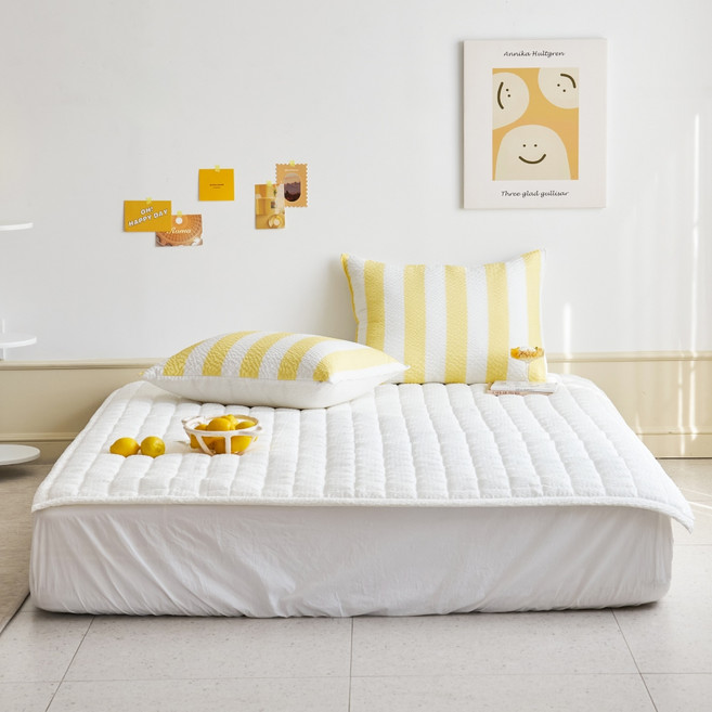 모던하우스 ON 4면 고정밴드가 있는 팝핑 시어서커 패드, 화이트