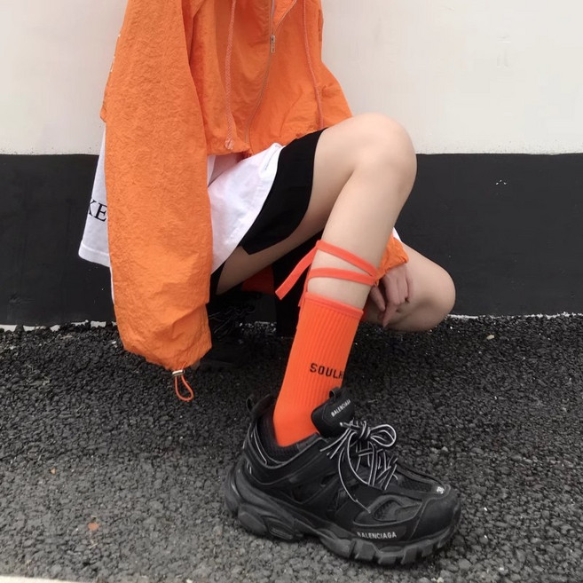 스트랩 레터링 양말 형광양말 끈달린양말 레깅스양말 끈양말 중목양말 양말코디 레이스업양말
