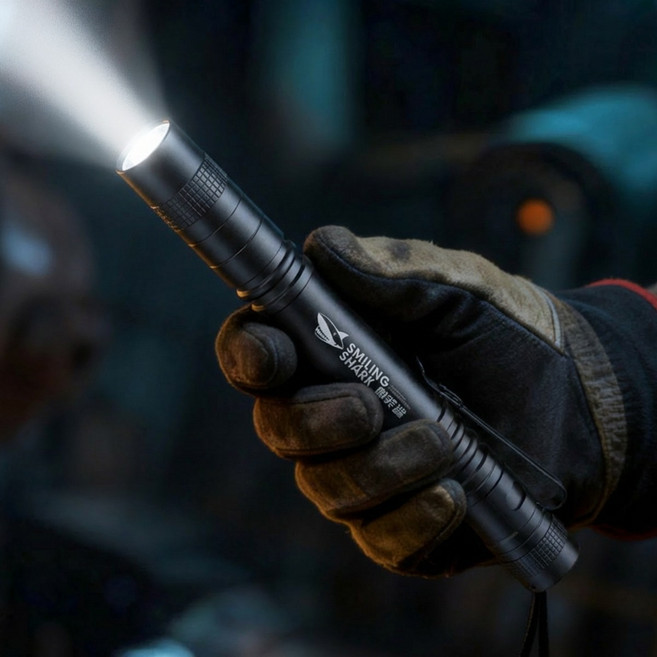 초강력 led 손전등 휴대용 라이트 미니 플래시 펜라이트 방수 랜턴 자가배터리, 1개