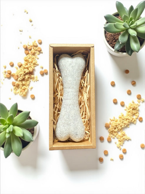 Maison Blanc 白寓 羊毛氈寵物玩具骨 紐西蘭羊毛手工製作 狗狗啃咬耐玩, 天然羊毛色, 1個