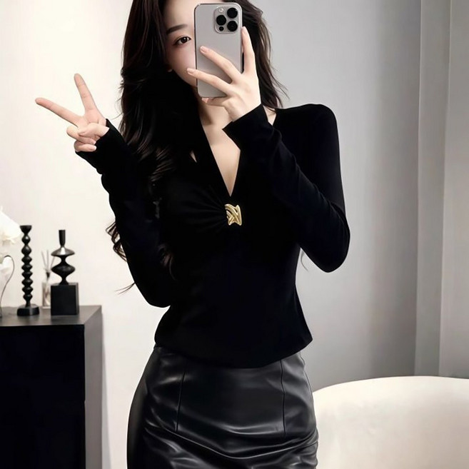 ROYALBELLE 여성 브이넥 시스루 슬림핏 장식 포인트 긴팔 세련된 데일리 패션 섹시 티셔츠 B0091105