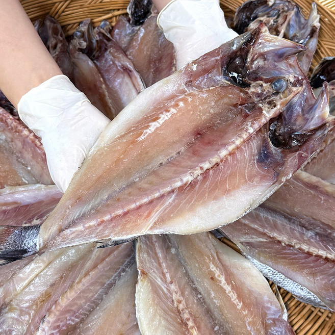 농가살리기 여수산 반건조 자연산 통치민어 (손질), 1개, 360gX2마리