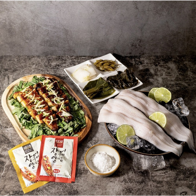 으뜸수산 국내산 풍천 민물장어1kg(700 g내외) +소스2 생강1, 1개, 손질