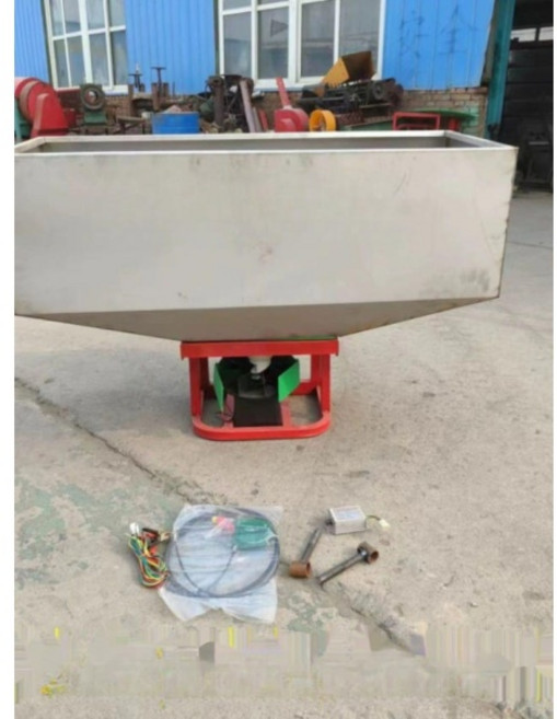 트랙터 비료 살포기 농업용 파종기 퇴비 도포기 거름 염화칼슘 삼륜차 분리형 후크 모터