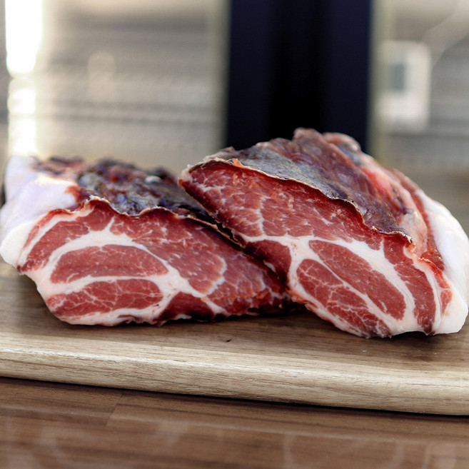 파파네정육점 국내산 한돈 목살 900g 구이용 바베큐 드라이에이징, 드라이에이징 한돈 목살 900g, 1개