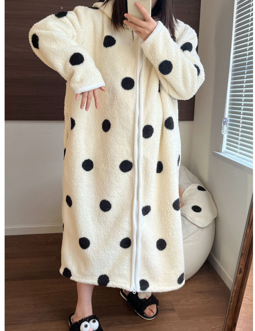 인스타일 기모 극세사 원피스 잠옷 후드담요 담요잠옷 롱후드 극세사 담요 수면잠옷 입는담요 극세사 대형 후드 담요 캠핑담요(다양한 스타일 가능 겨울 필수품)