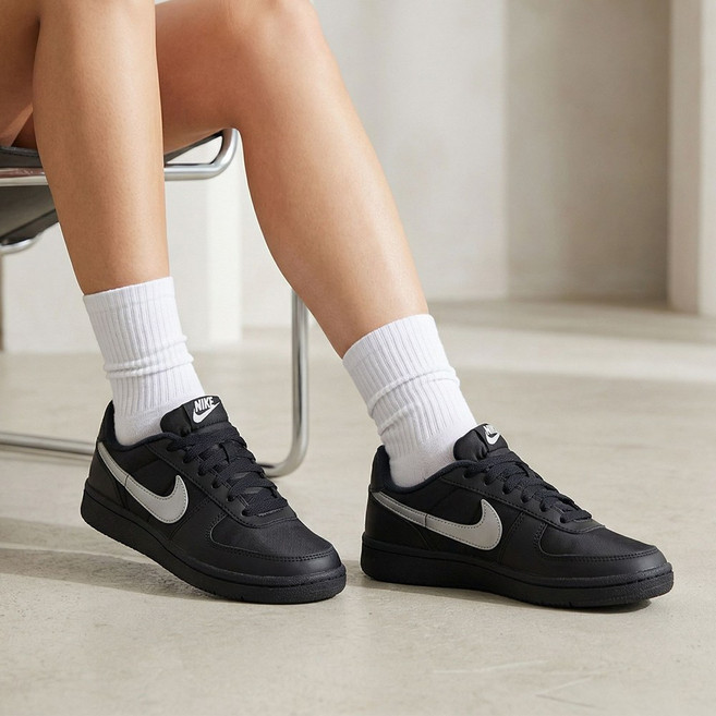 나이키 여자단화 필드제너럴 블랙 신발파우치증정