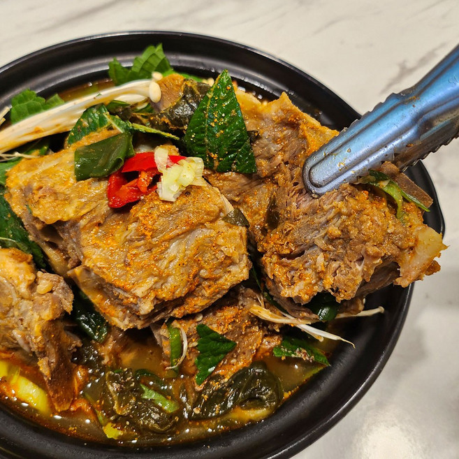 고기 폭탄 감자탕 3kg 우거지 뼈해장국 대용량, 1개