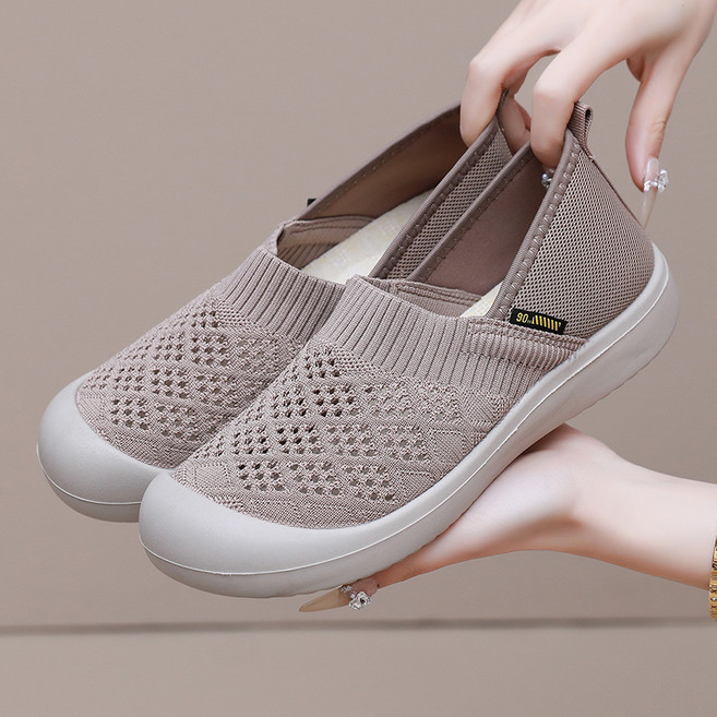 BLTER 여성 여름 니트 메쉬 슬립온 발편한 미끄럼방지 샌들 엄마 신발 니트 스판 망사 샌들 컴포트 푹신푹신 가볍고 편한 신발 여성 스니커즈 여성 단화 워킹화DXR0577