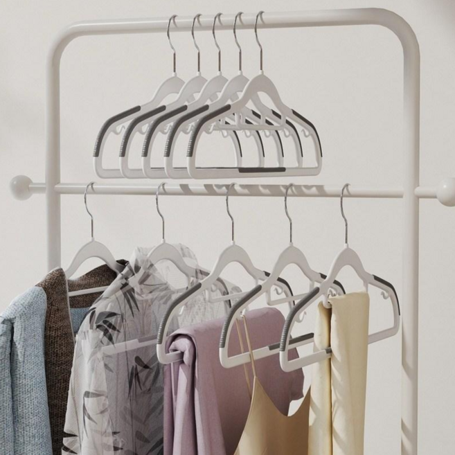 SONGMICS 어깨 뿔 방지 논슬립 플라스틱 회전형 옷걸이, 화이트+그레이, 30개