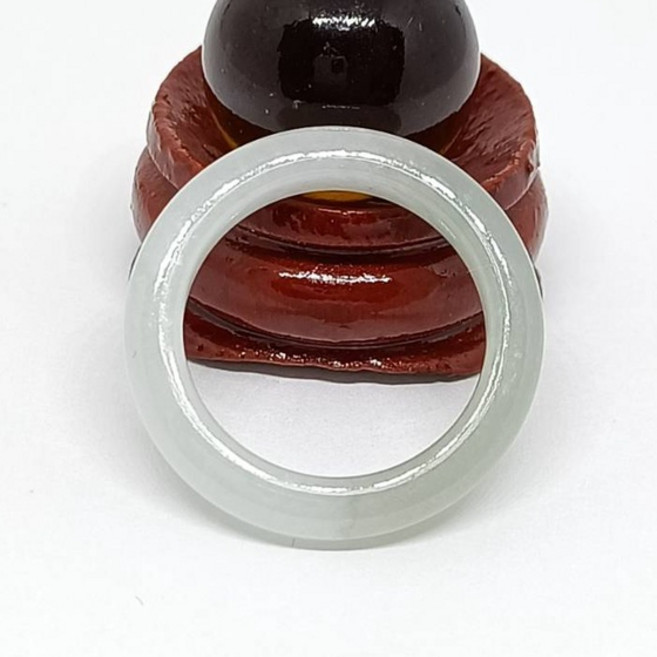 米珈MICHIA 冰種雙色翡翠玉戒，16.6mm戒圈，附鑑定證書