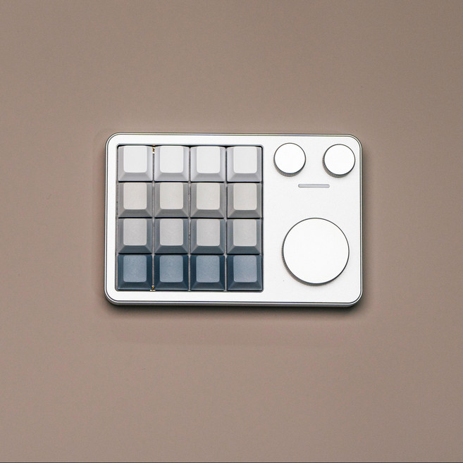 KiiBOOM Cybrix16 매크로 키보드 16키 3제어 노브 QMK/VIA 유선 지원 RGB 한손 키보드 미니키보드, 실버, Flick Linear Switch, 제조사축