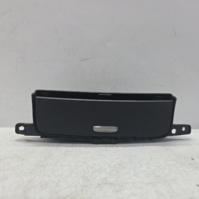 그랜드카니발R 수납함 AUX USB 96120 4D602