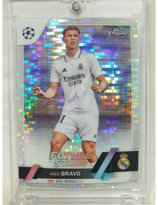 2022-23 TOPPS CHROME COMPETITIONS 이케르 브라보 SPECKLE 리프렉터 챔피언스 리그 축구 카드, 1개