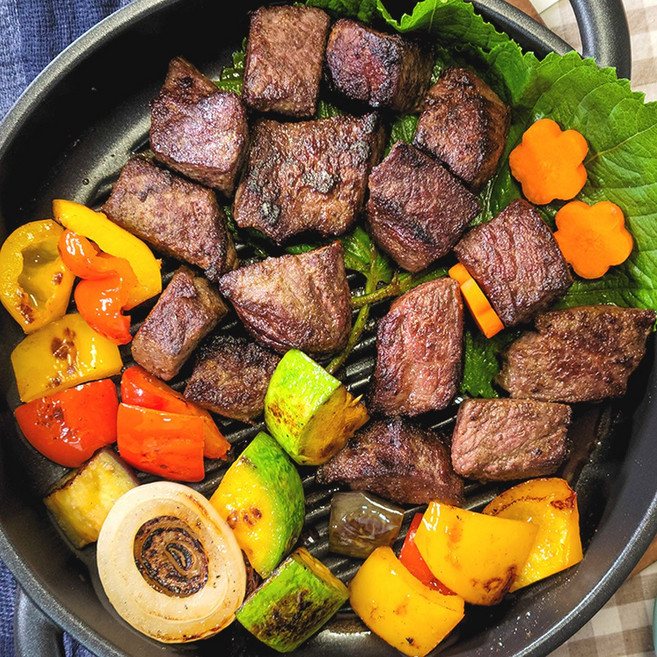 닭가슴살보다 맛있는 소고기 큐브스테이크 척아이롤 100g, 1개