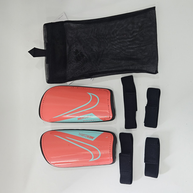 나이키 축구 정강이 보호대 신가드 머큐리얼, 1세트, 코랄