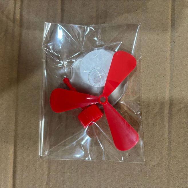 安全帽裝飾 吸盤裝飾品 旋轉竹蜻蜓, 1個, 三葉紅