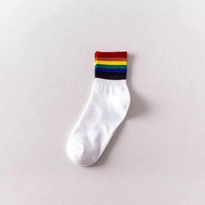 彩虹條紋中筒襪