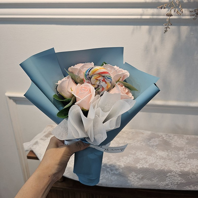 롤리팝사탕 핑크장미비누꽃다발 졸업식 연주회 학예회 가벼운생일선물추천 꽃다발, 1개, 블루