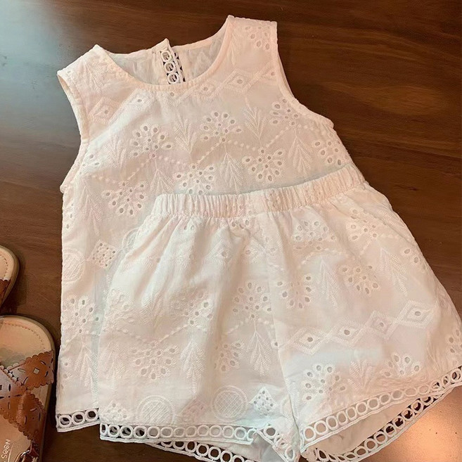 지디오 키즈 여아 민소매 레이스 반바지 투피스 펀칭 여름 바캉스 휴양지룩 상하세트