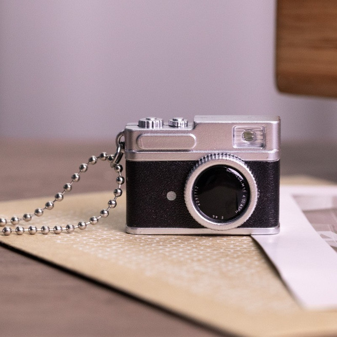 미니 빈티지 카메라 키링 플래시 불빛 키홀더 귀여운 감성 포인트 소품, 블랙, 1개