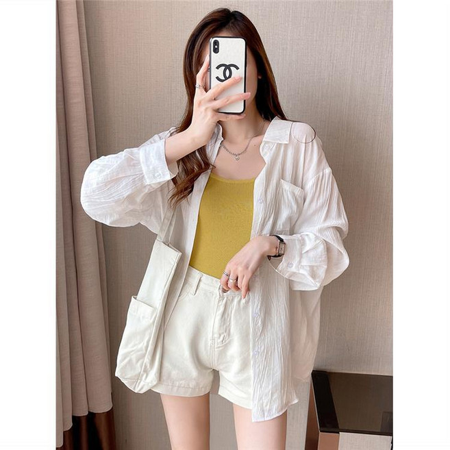 Qurora 大尺碼防曬衣 冰絲褶皺白色防曬衣女 薄外套 防曬襯衫女 純欲風防曬外套 空調開衫女, 白色【商場正品】【下單送小禮物】,L 52-60公斤