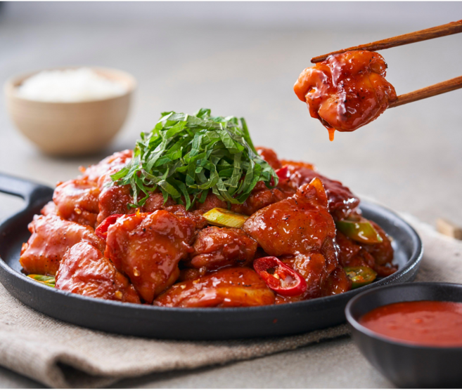 계올나잇 닭갈비 900g 닭다리살로만 꽉채운 노벨닭갈비 춘천식 닭갈비 매콤한맛 택배 캠핑요리, 1개