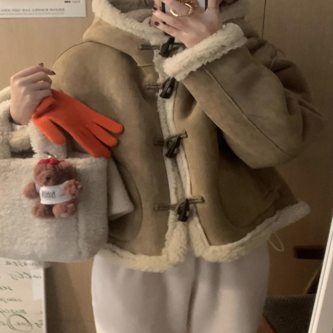 벨로아 여성 겨울 더플 후드 무스탕코트