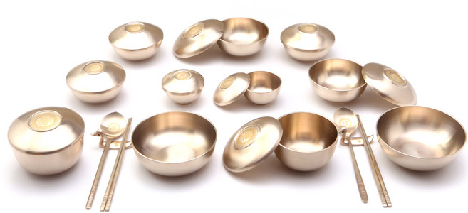 거창유기 반상기 세트 1개 /2인용식기 4인용식기 반찬식기세트 접시, 연잎개량칠첩반상기(조각)(2인용), 28개, 무광, 연잎식기(조각)2벌+연찬기+조치기+종지+수저+오리받침