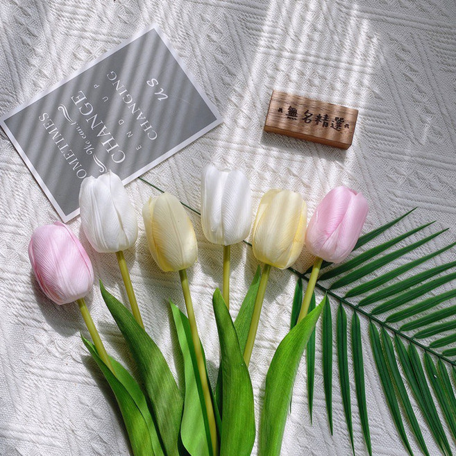 仿真鬱金香花束 - 溫柔色系拍照裝飾假花, 一套6支（2黃+2粉+2白）, 1個