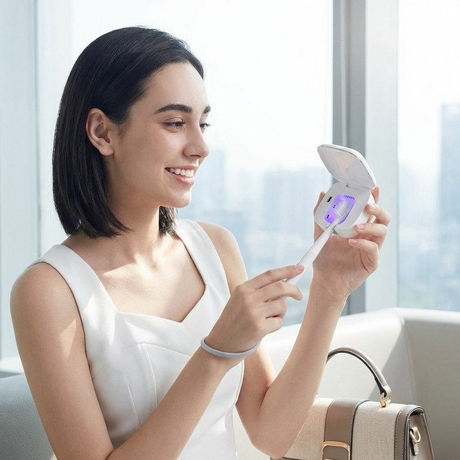 휴대용 UVC 자외선 칫솔 살균기 자동 6분 살균 건조 칫솔 소독기 Type-C 충전, 세이지그린, CL-Q04