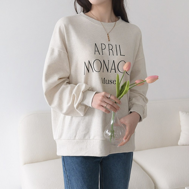 데일리앤 에이프릴 여성 오버핏 레터링 라벨 뒷트임 긴팔 맨투맨 티셔츠 간절기 롱티