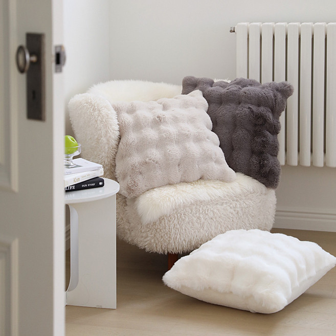 베이직톤 버니버니 포근한 장모 극세사 쿠션커버 50x50 호텔 인테리어