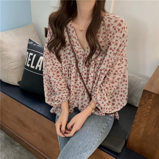 블랑루즈 이브 플라워 쉬폰 브이넥 블라우스