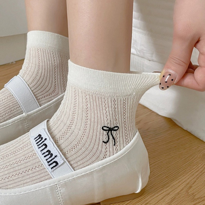 SwanCode 여성 시스루 리본 레이스 얇은 여름 양말 4켤레