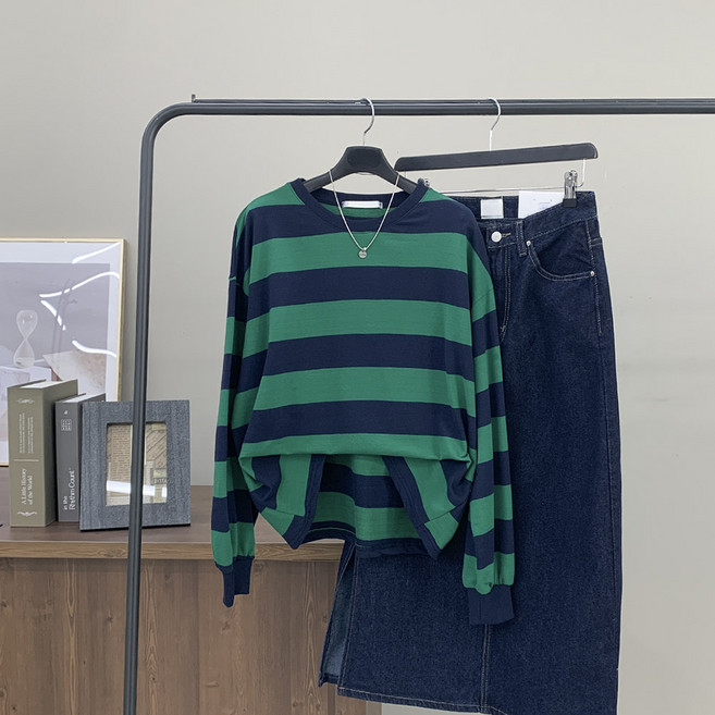 행복여 배색 쭈리 스트라이프 루즈핏 맨투맨 티셔츠