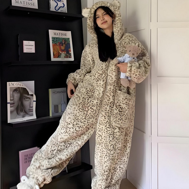 레오파드 수면 점프수트 극세사 후드 잠옷 홈웨어 겨울 지퍼 집순이