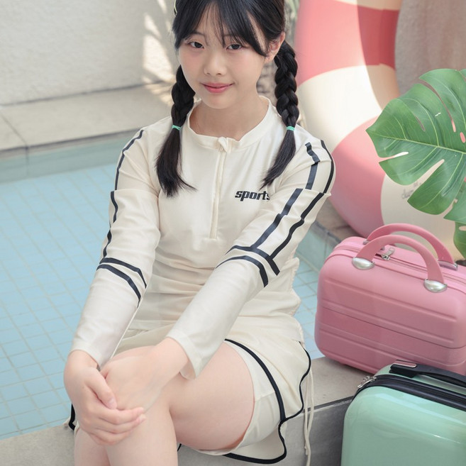 코코드림 통통 두줄 하프집업 긴팔 반바지 수영복 상하 세트 2508